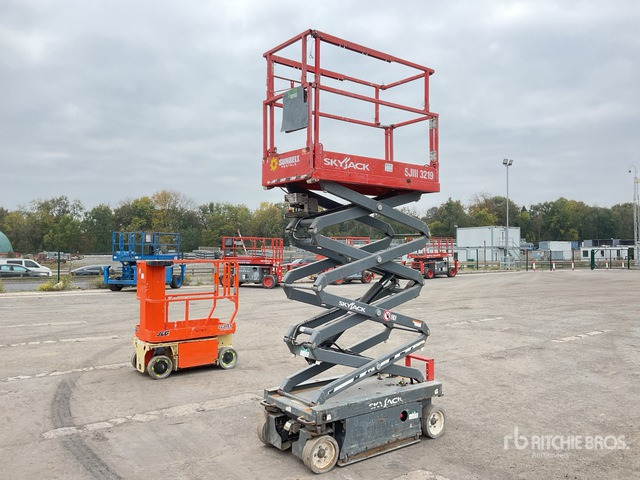2017 Skyjack SJlll-3219 2017 Skyjack SJlll3219 Scissor Lift Scissor Lift - Scissor lift: picture 1 2017 Skyjack SJlll-3219 2017 Skyjack SJlll3219 Scissor Lift Scissor Lift - Scissor lift: picture 1