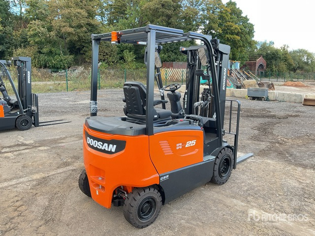 2023 Doosan B25X-7 PLUS 2500 kg Electric Forklift - Electric forklift: picture 4 2023 Doosan B25X-7 PLUS 2500 kg Electric Forklift - Electric forklift: picture 4