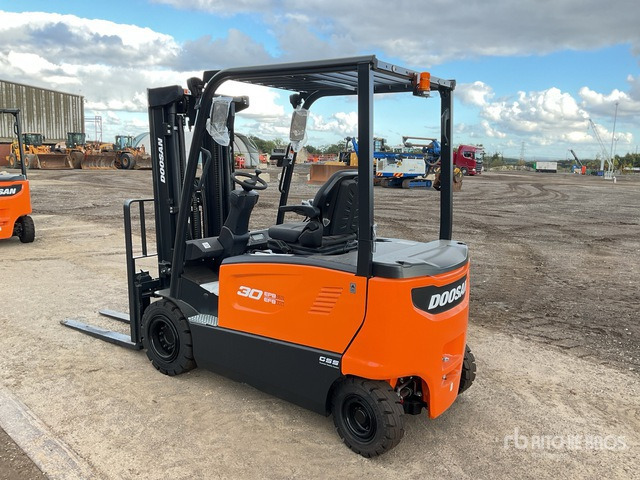2023 Doosan B30X-7 PLUS 3000 kg (Unused) Electric Forklift - Electric forklift: picture 4 2023 Doosan B30X-7 PLUS 3000 kg (Unused) Electric Forklift - Electric forklift: picture 4
