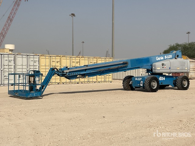 2002 Genie S125 4WD Diesel Telescopic Boom Lift - Telescopic boom: picture 2 2002 Genie S125 4WD Diesel Telescopic Boom Lift - Telescopic boom: picture 2