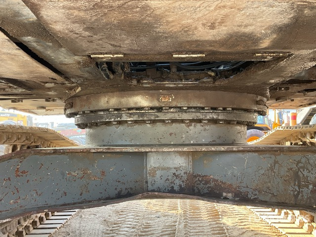 2004 Volvo EC240B LC - Crawler excavator: picture 5 2004 Volvo EC240B LC - Crawler excavator: picture 5