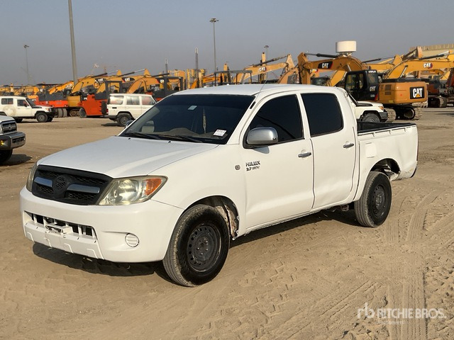 2008 Toyota Hilux 4x2 Crew Cab Pickup - Pickup truck: picture 2 2008 Toyota Hilux 4x2 Crew Cab Pickup - Pickup truck: picture 2