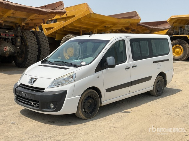 2010 Peugeot Expert Tepee - People carrier: picture 2 2010 Peugeot Expert Tepee - People carrier: picture 2