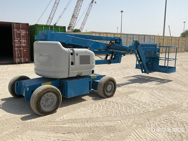 2012 Genie Z-45/25J 2WD Diesel Articulating Boom Lift - Articulated boom lift: picture 4 2012 Genie Z-45/25J 2WD Diesel Articulating Boom Lift - Articulated boom lift: picture 4