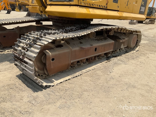 2017 Komatsu PC300-8M0 - Crawler excavator: picture 5 2017 Komatsu PC300-8M0 - Crawler excavator: picture 5