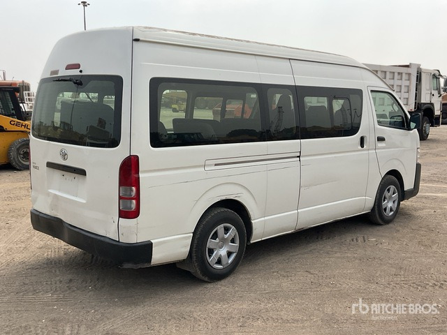 2018 Toyota Hiace 4x2 15-Seat Mini Bus - Minibus, People carrier: picture 3 2018 Toyota Hiace 4x2 15-Seat Mini Bus - Minibus, People carrier: picture 3