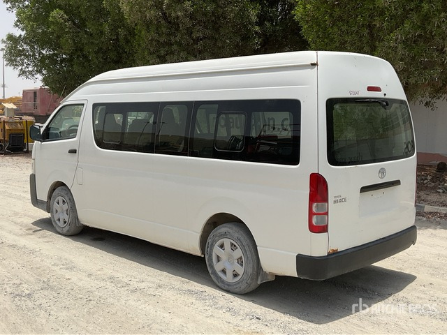 2018 Toyota Hiace High Roof 4x2 16-Seat Mini Bus - Minibus, People carrier: picture 4 2018 Toyota Hiace High Roof 4x2 16-Seat Mini Bus - Minibus, People carrier: picture 4