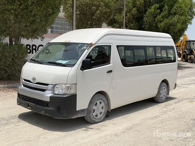 2018 Toyota Hiace High Roof 4x2 16-Seat Mini Bus - Minibus, People carrier: picture 2 2018 Toyota Hiace High Roof 4x2 16-Seat Mini Bus - Minibus, People carrier: picture 2