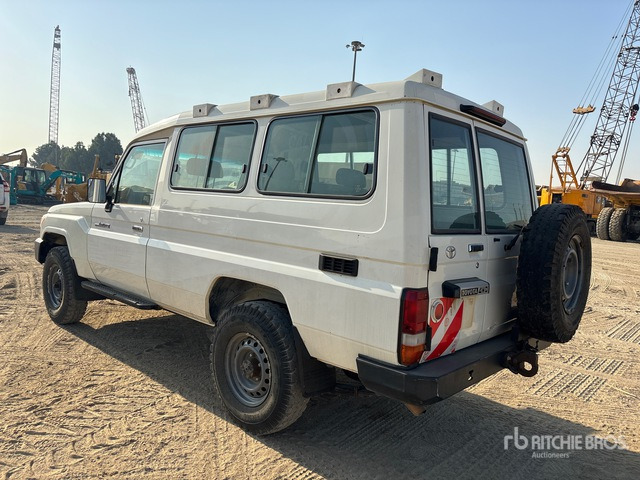 2018 Toyota Land Cruiser 78R 4x4 SUV - SUV: picture 3 2018 Toyota Land Cruiser 78R 4x4 SUV - SUV: picture 3