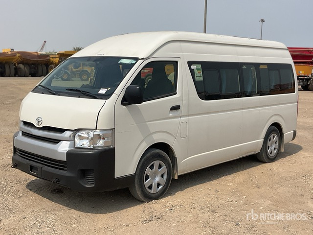2019 Toyota Hiace 4x2 14-Seat Mini Bus - Minibus, People carrier: picture 2 2019 Toyota Hiace 4x2 14-Seat Mini Bus - Minibus, People carrier: picture 2