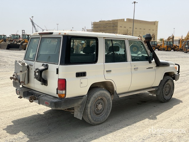 2019 Toyota Land Cruiser 76L 4x4 SUV - SUV: picture 4 2019 Toyota Land Cruiser 76L 4x4 SUV - SUV: picture 4