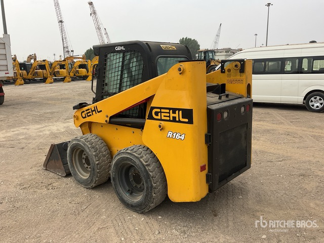 2022 Gehl R164 - Skid steer loader: picture 3 2022 Gehl R164 - Skid steer loader: picture 3