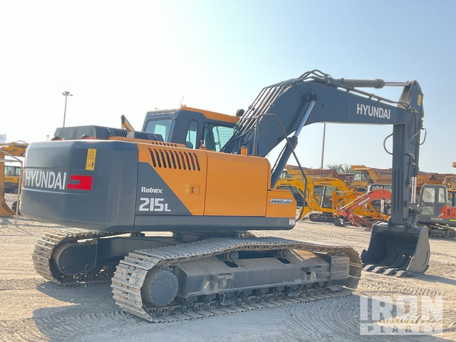 Hyundai R215L Tracked Excavator - Crawler excavator: picture 3 Hyundai R215L Tracked Excavator - Crawler excavator: picture 3