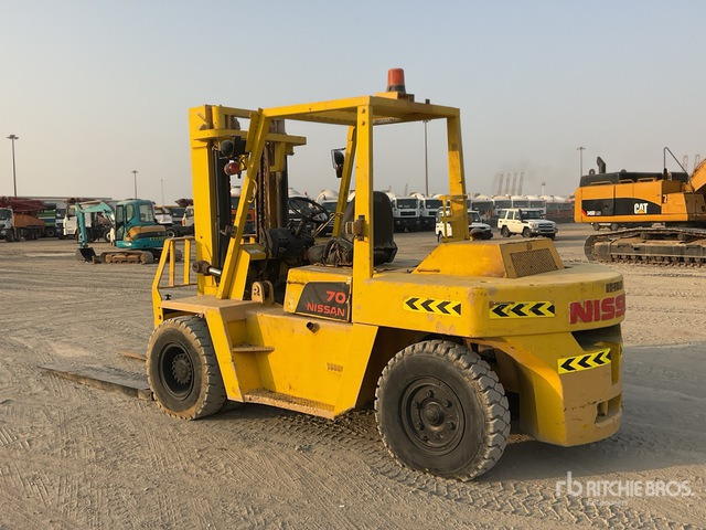Nissan 022VF05H70U Forklift - Diesel forklift: picture 2 Nissan 022VF05H70U Forklift - Diesel forklift: picture 2