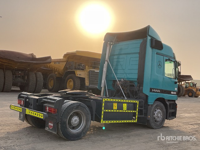 2001 Mercedes-Benz Actros 1843 4x2 S/A Sleeper Truck Tractor - Tractor unit: picture 4 2001 Mercedes-Benz Actros 1843 4x2 S/A Sleeper Truck Tractor - Tractor unit: picture 4