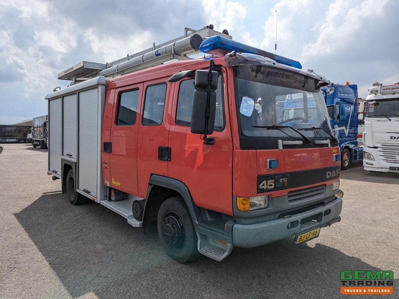 DAF AE45CE 210FF 4x2 Euro2 Ziegler TS08 LD2.800 HD265 T1.500Liters - 8 persoons - ManualGearbox - Fire engine: picture 4 DAF AE45CE 210FF 4x2 Euro2 Ziegler TS08 LD2.800 HD265 T1.500Liters - 8 persoons - ManualGearbox - Fire engine: picture 4