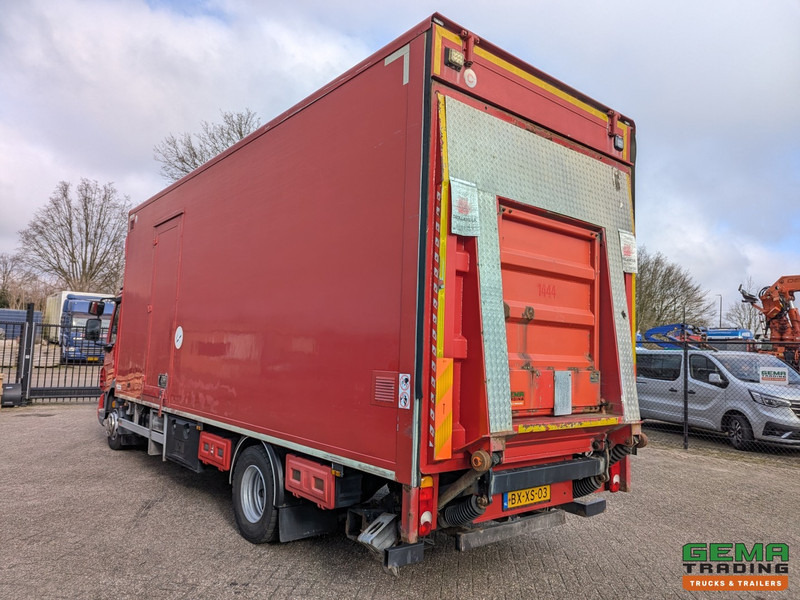 DAF FA LF45.210 4x2 Dagcab Euro5 EEV - GeslotenBak 6.6M - Zijdeuren - Weegsysteem - Laadklep 1500KG - Box truck: picture 4 DAF FA LF45.210 4x2 Dagcab Euro5 EEV - GeslotenBak 6.6M - Zijdeuren - Weegsysteem - Laadklep 1500KG - Box truck: picture 4