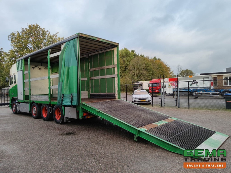 DAF FAK XF95.430 8x2 SuperSpaceCab Euro3 - CurtainSider 7.31m + Ramp 16T - MachineTransporter - 6 Persons (V558) - Car transporter truck: picture 2 DAF FAK XF95.430 8x2 SuperSpaceCab Euro3 - CurtainSider 7.31m + Ramp 16T - MachineTransporter - 6 Persons (V558) - Car transporter truck: picture 2