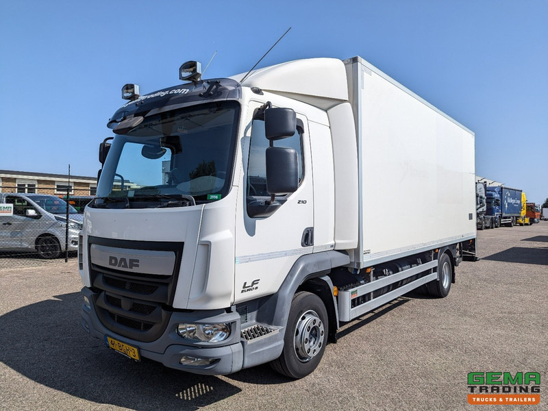 DAF LF 210 FA 4x2 Slaapcab Euro6 - Koelbak 5.5M + Konvekta/Solar-Koeler + Laadklep 1500KG - Zijdeur - 08/2025 APK - Refrigerated truck: picture 1 DAF LF 210 FA 4x2 Slaapcab Euro6 - Koelbak 5.5M + Konvekta/Solar-Koeler + Laadklep 1500KG - Zijdeur - 08/2025 APK - Refrigerated truck: picture 1