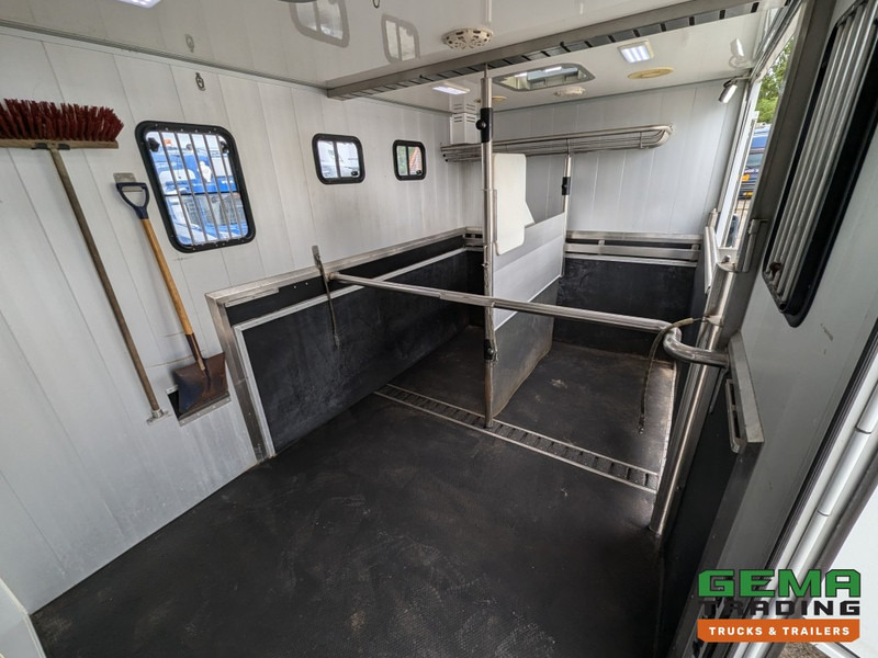 MAN TGL 12.250 4x2 Euro5 EEV RC HorseTruck - 2a3 Paards - 135.000km - MARGE (V821) - Horse truck: picture 5 MAN TGL 12.250 4x2 Euro5 EEV RC HorseTruck - 2a3 Paards - 135.000km - MARGE (V821) - Horse truck: picture 5