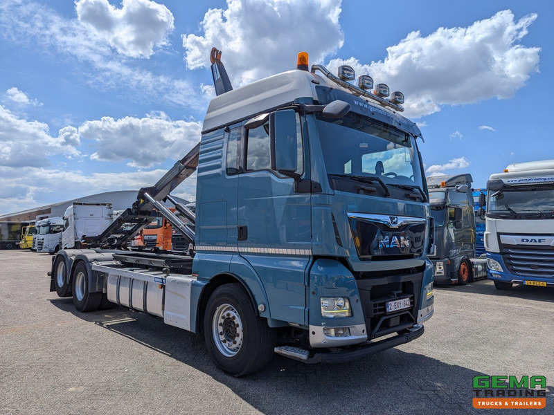 MAN TGX 28.460 6x2 XL Euro6 - Haakarm systeem 20T - Hydrolift HL20-6430 - Lift-As - Vangmuil - Hook lift truck: picture 3 MAN TGX 28.460 6x2 XL Euro6 - Haakarm systeem 20T - Hydrolift HL20-6430 - Lift-As - Vangmuil - Hook lift truck: picture 3