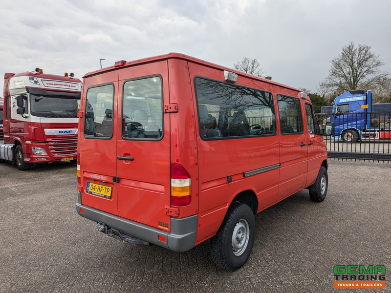 Mercedes-Benz 316 CDI 4x4 Euro3 - 59.000km - 9 Persoons - Lier - 3 Sperren! Hoge en Lage Gearing - Minibus, People carrier: picture 3 Mercedes-Benz 316 CDI 4x4 Euro3 - 59.000km - 9 Persoons - Lier - 3 Sperren! Hoge en Lage Gearing - Minibus, People carrier: picture 3