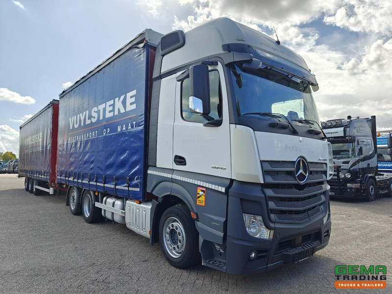 Mercedes-Benz Actros 2645 6x2 Gigaspace Euro6 + 3Axle Trailer -  115m³ VolumeCombi - Dubbele Tanks - Moffet Aansluiting - HH Vloer - SMARTTacho V2 - Box truck: picture 4 Mercedes-Benz Actros 2645 6x2 Gigaspace Euro6 + 3Axle Trailer -  115m³ VolumeCombi - Dubbele Tanks - Moffet Aansluiting - HH Vloer - SMARTTacho V2 - Box truck: picture 4