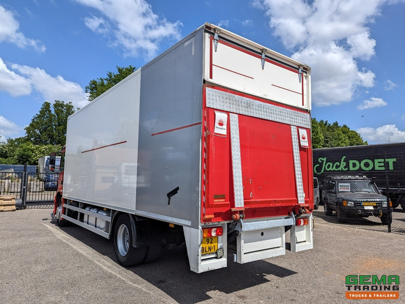 Mercedes-Benz Antos 2027 4x2 Dagcab Euro6C - GeslotenBak 7.6m - Laadklep 2000KG - 11/2025 APK - Box truck: picture 3 Mercedes-Benz Antos 2027 4x2 Dagcab Euro6C - GeslotenBak 7.6m - Laadklep 2000KG - 11/2025 APK - Box truck: picture 3