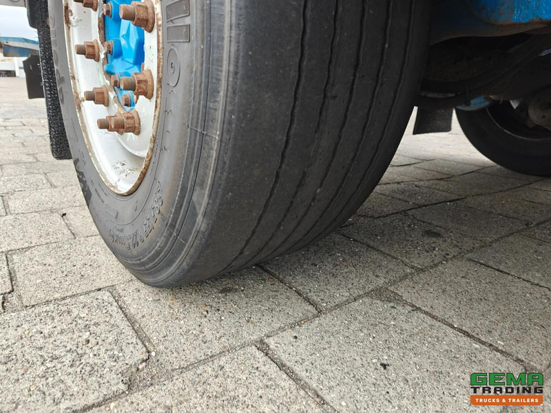 Refrigerated semi-trailer Renders ROC 12.27 3 Assen MB - LiftAs - Koel-VriesTransport - Carrier Vector 1800 Mt - Dubbele Verdampers - KoelMotor 100%: picture 19 Refrigerated semi-trailer Renders ROC 12.27 3 Assen MB - LiftAs - Koel-VriesTransport - Carrier Vector 1800 Mt - Dubbele Verdampers - KoelMotor 100%: picture 19