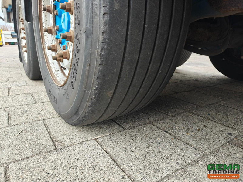 Refrigerated semi-trailer Renders ROC 12.27 3 Assen MB - LiftAs - Koel-VriesTransport - Carrier Vector 1800 Mt - Dubbele Verdampers - KoelMotor 100%: picture 18 Refrigerated semi-trailer Renders ROC 12.27 3 Assen MB - LiftAs - Koel-VriesTransport - Carrier Vector 1800 Mt - Dubbele Verdampers - KoelMotor 100%: picture 18