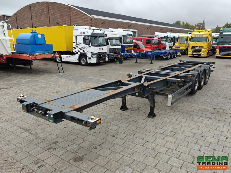 Schmitz Cargobull SCF 24 G 3-Assen MB - LiftAs - Schijfremmen - Vast Chassis - 2x20FT 1x30FT 40FT aansluiting - Container transporter/ Swap body semi-trailer: picture 2 Schmitz Cargobull SCF 24 G 3-Assen MB - LiftAs - Schijfremmen - Vast Chassis - 2x20FT 1x30FT 40FT aansluiting - Container transporter/ Swap body semi-trailer: picture 2