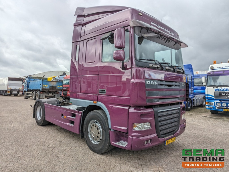 DAF FT XF105.410 4x2 Euro5 FT XF105.410 4x2 SpaceCab Euro5 - Side Skirts - Spare Wheel - Original Holland truck (T1333) - Tractor unit: picture 2 DAF FT XF105.410 4x2 Euro5 FT XF105.410 4x2 SpaceCab Euro5 - Side Skirts - Spare Wheel - Original Holland truck (T1333) - Tractor unit: picture 2