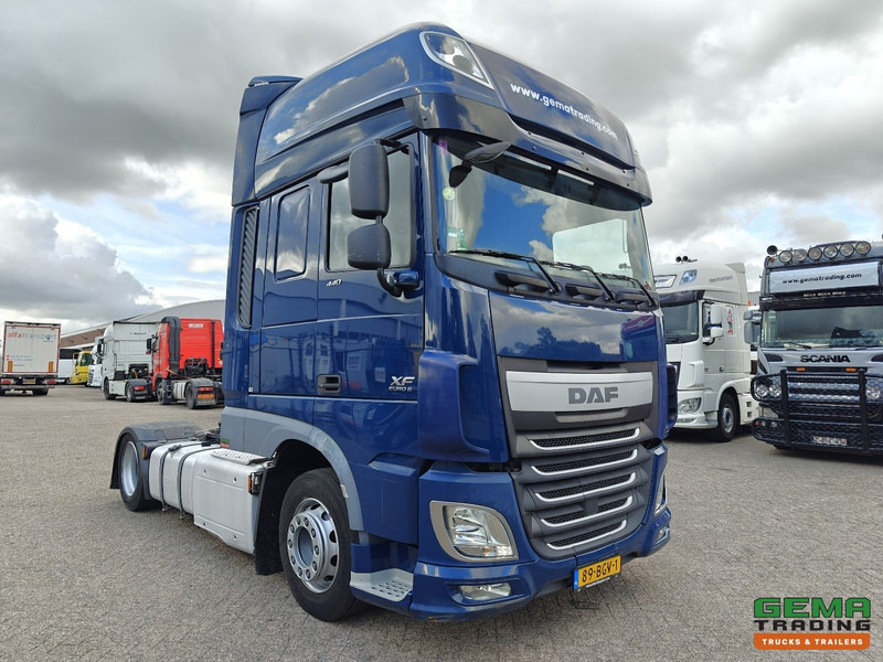 DAF XF 440 FT 4x2 SuperSpaceCab Euro6A - MEGA - Retarder - HandGeschakeld - 344.000KM! - Tractor unit: picture 2 DAF XF 440 FT 4x2 SuperSpaceCab Euro6A - MEGA - Retarder - HandGeschakeld - 344.000KM! - Tractor unit: picture 2
