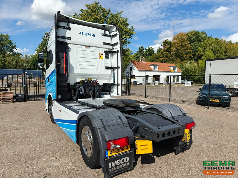 Iveco S-WAY 420 4x2 Euro6D - Dubbele Tanks - StandAirco - Navi - SMARTTacho V2 - 04/2026 APK - Tractor unit: picture 4 Iveco S-WAY 420 4x2 Euro6D - Dubbele Tanks - StandAirco - Navi - SMARTTacho V2 - 04/2026 APK - Tractor unit: picture 4