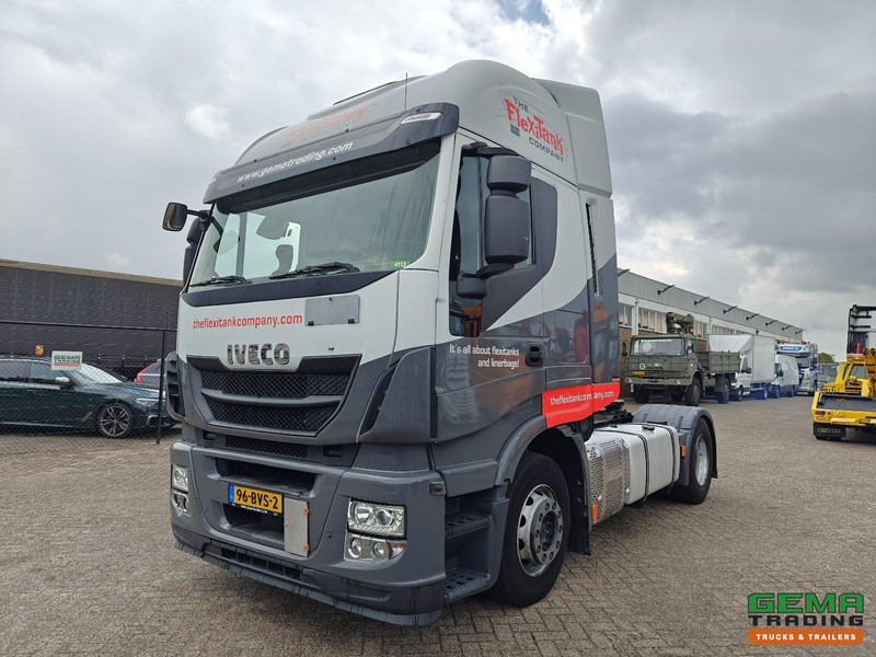 Iveco Stralis 420 Hi-Way 4x2 Euro6A - Dubbele tanks - NL truck - Tractor unit: picture 1 Iveco Stralis 420 Hi-Way 4x2 Euro6A - Dubbele tanks - NL truck - Tractor unit: picture 1