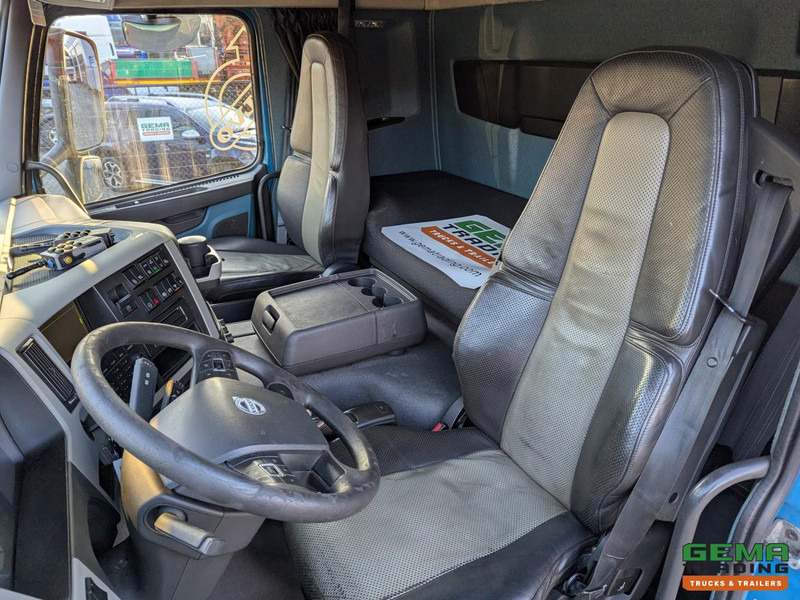 Volvo FM 460 6x2/4 Globetrotter Euro6 - JOAB PortaalSysteem 18T - Uitschuifbaar - Afstandbediening - VangmuilKoppeling - Skip loader truck: picture 5 Volvo FM 460 6x2/4 Globetrotter Euro6 - JOAB PortaalSysteem 18T - Uitschuifbaar - Afstandbediening - VangmuilKoppeling - Skip loader truck: picture 5