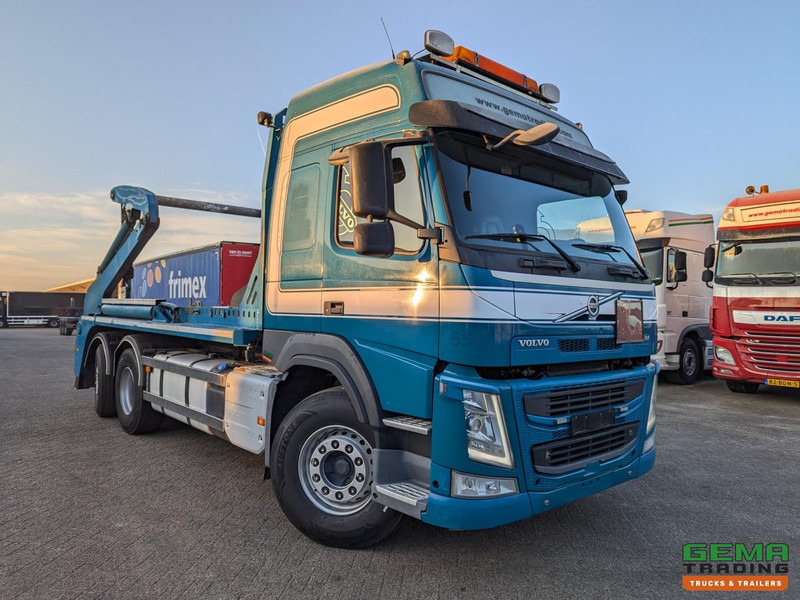 Volvo FM 460 6x2/4 Globetrotter Euro6 - JOAB PortaalSysteem 18T - Uitschuifbaar - Afstandbediening - VangmuilKoppeling - Skip loader truck: picture 2 Volvo FM 460 6x2/4 Globetrotter Euro6 - JOAB PortaalSysteem 18T - Uitschuifbaar - Afstandbediening - VangmuilKoppeling - Skip loader truck: picture 2