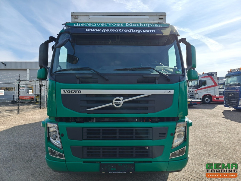 Livestock truck Volvo FM330 4x2 Dagcab Euro5 - KuikenBak 8.4m + Webasto Heater + Dhollandia 2000KG: picture 9