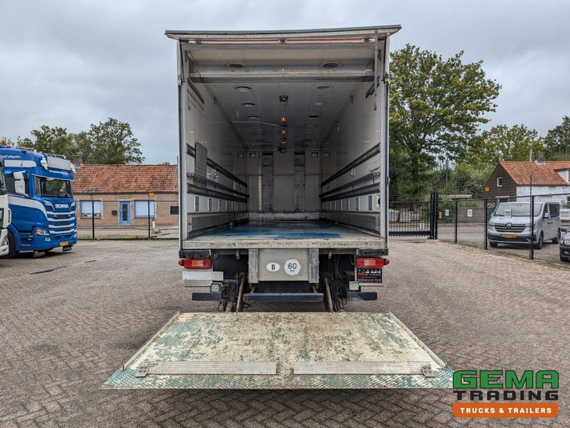 Volvo FM330 4x2 Daycab Euro5 KuikenBak 8.2m + Webasto Heater + Dhollandia 2000KG (V799) - Refrigerated truck: picture 5 Volvo FM330 4x2 Daycab Euro5 KuikenBak 8.2m + Webasto Heater + Dhollandia 2000KG (V799) - Refrigerated truck: picture 5