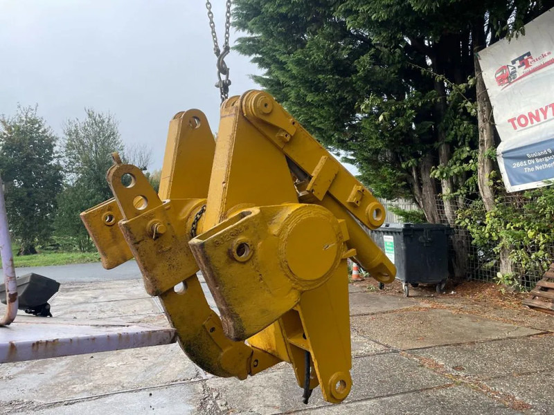 Caterpillar Ripper compatible with D7R and D7H Ripper compatible with D7R and D7H - Ripper for Construction machinery: picture 3 Caterpillar Ripper compatible with D7R and D7H Ripper compatible with D7R and D7H - Ripper for Construction machinery: picture 3
