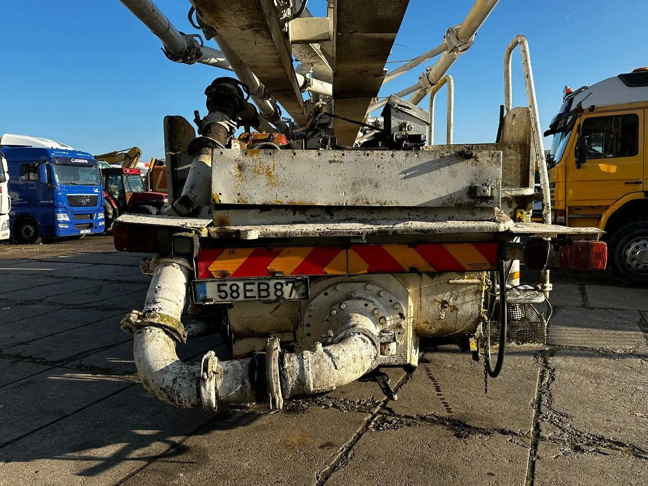 Mercedes-Benz SK 2631 6X4 LSB 36M BETONPOMP 370 BAR Mercedes-Benz SK 2631 6X4 LSB 36M BETONPOMP 370 BAR - Mixer pump truck: picture 5 Mercedes-Benz SK 2631 6X4 LSB 36M BETONPOMP 370 BAR Mercedes-Benz SK 2631 6X4 LSB 36M BETONPOMP 370 BAR - Mixer pump truck: picture 5