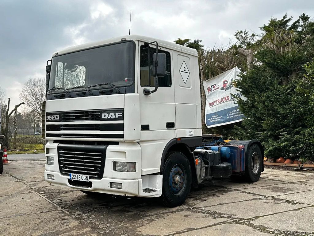 DAF XF 95.380 4X2 Tractor-unit Spring/Air ZF Manual - Tractor unit: picture 2 DAF XF 95.380 4X2 Tractor-unit Spring/Air ZF Manual - Tractor unit: picture 2
