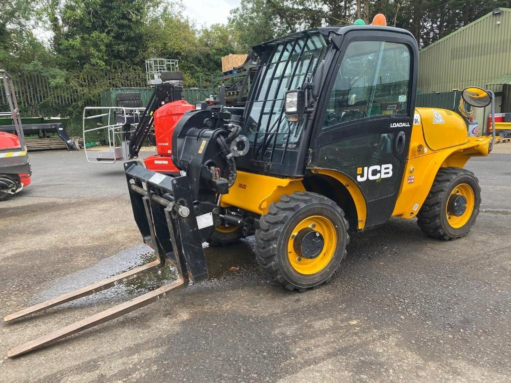 JCB 520-40 - Telescopic handler: picture 1 JCB 520-40 - Telescopic handler: picture 1
