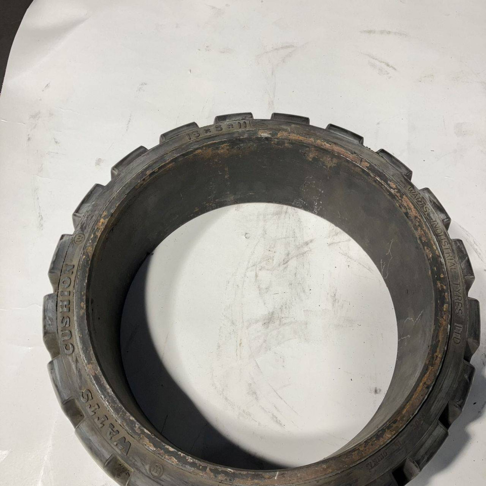 1X Watts 15x5x11 cushion tyre - Tire for Material handling equipment: picture 3 1X Watts 15x5x11 cushion tyre - Tire for Material handling equipment: picture 3