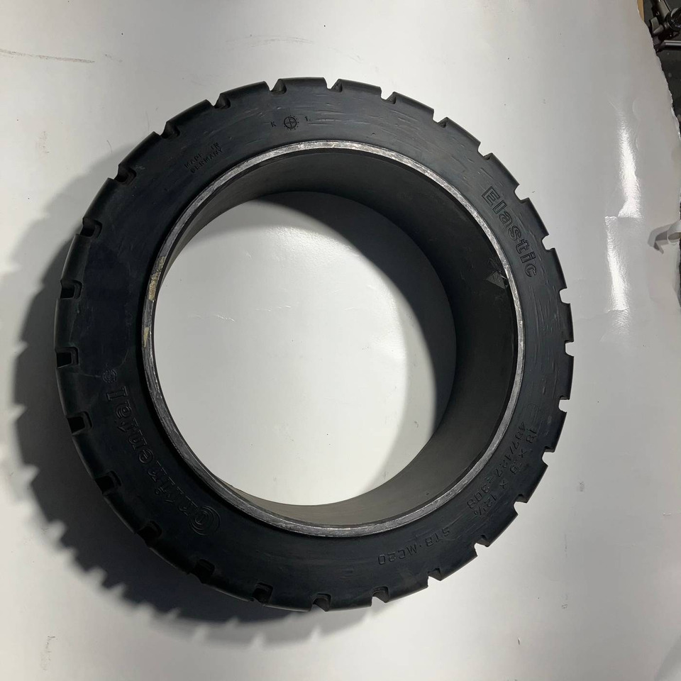2X Conti 18x5x12 1/8 tyres - Tire for Material handling equipment: picture 3 2X Conti 18x5x12 1/8 tyres - Tire for Material handling equipment: picture 3