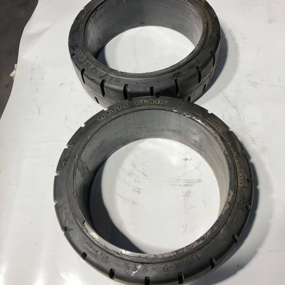 2X Watts 15x5x11 1/4 tyres - Tire for Material handling equipment: picture 4 2X Watts 15x5x11 1/4 tyres - Tire for Material handling equipment: picture 4