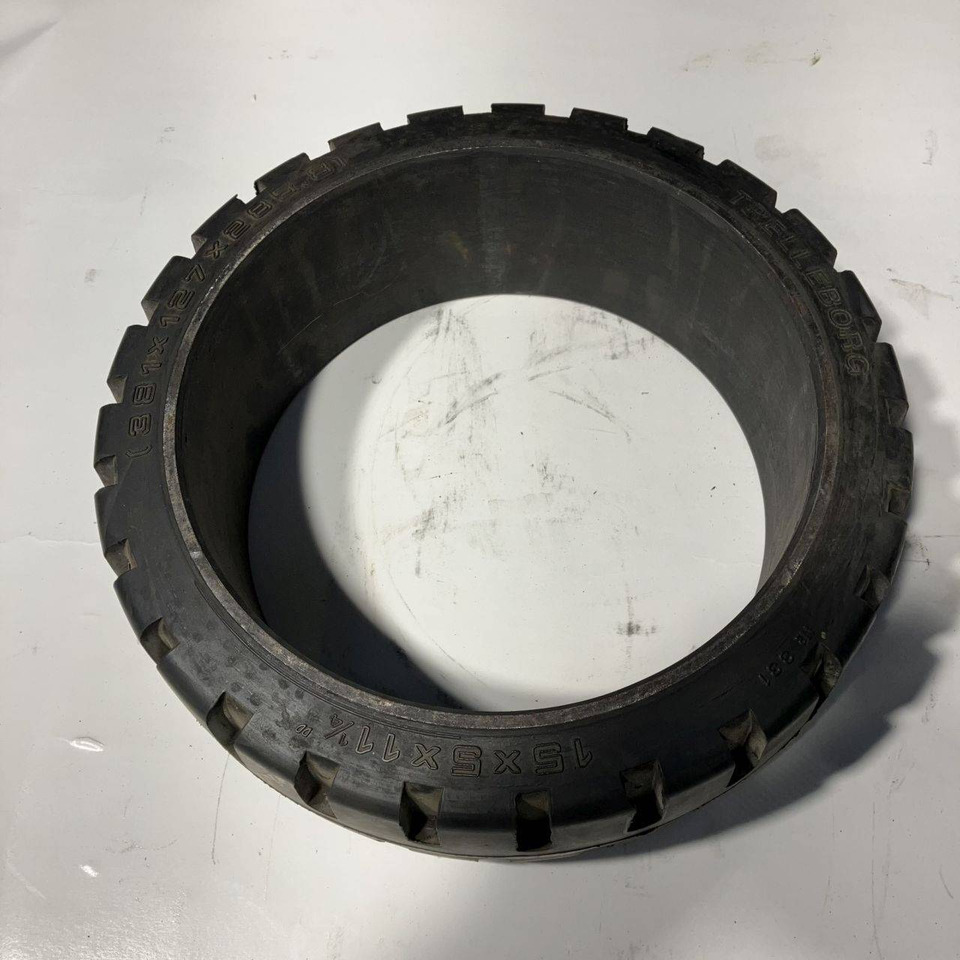 2X trelleborg 15x5x11 1/4 tyres - Tire for Material handling equipment: picture 1 2X trelleborg 15x5x11 1/4 tyres - Tire for Material handling equipment: picture 1