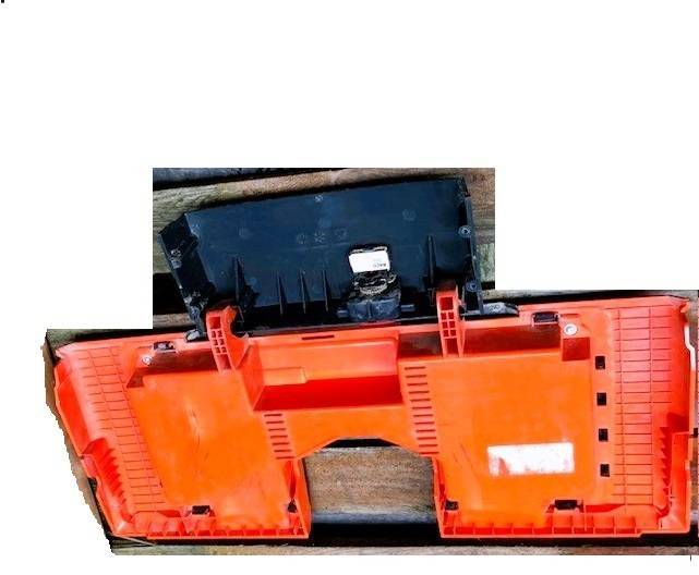 Battery cover for BT - Frame/ Chassis for Material handling equipment: picture 3 Battery cover for BT - Frame/ Chassis for Material handling equipment: picture 3