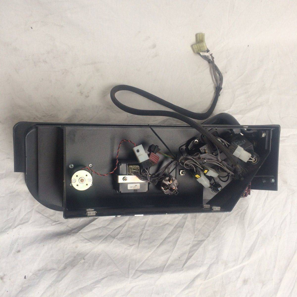 Console with steering unit and the Ignition - Electrical system for Material handling equipment: picture 3 Console with steering unit and the Ignition - Electrical system for Material handling equipment: picture 3