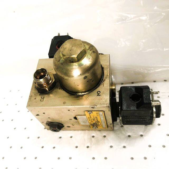 Control valve for Linde L14-L16AP, BR 372 - Hydraulic valve for Material handling equipment: picture 4 Control valve for Linde L14-L16AP, BR 372 - Hydraulic valve for Material handling equipment: picture 4